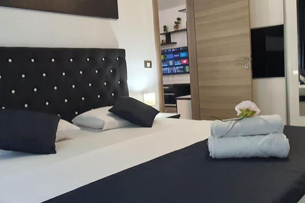 Alezzy Reasort Luxury Apartment 81 Prima Linie La Mare ナボダリ エクステリア 写真