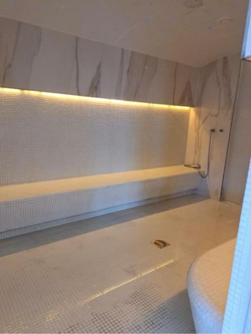 Alezzy Reasort Luxury Apartment 81 Prima Linie La Mare ナボダリ エクステリア 写真